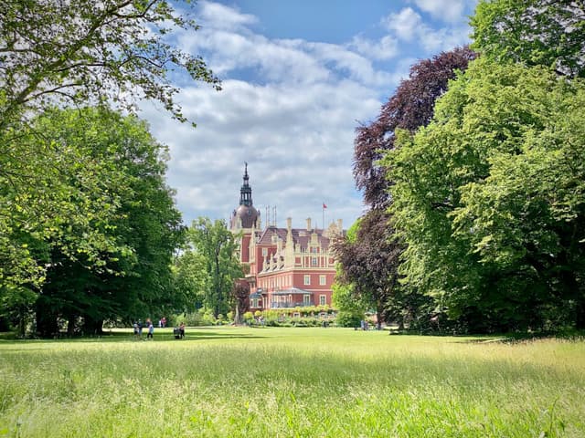 Titelbild zu „Bad Muskau im Sommer“