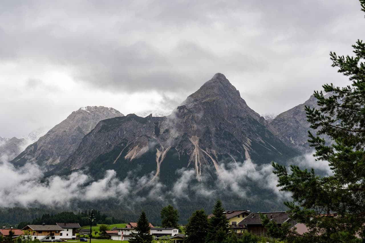 Titelbild zu „Regen in Lermoos“