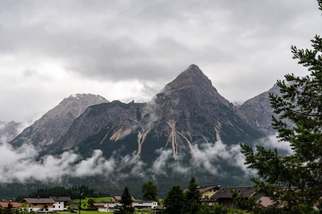 Titelbild zu „Regen in Lermoos“