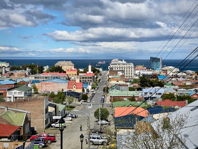 Titelbild zu „Punta Arenas“